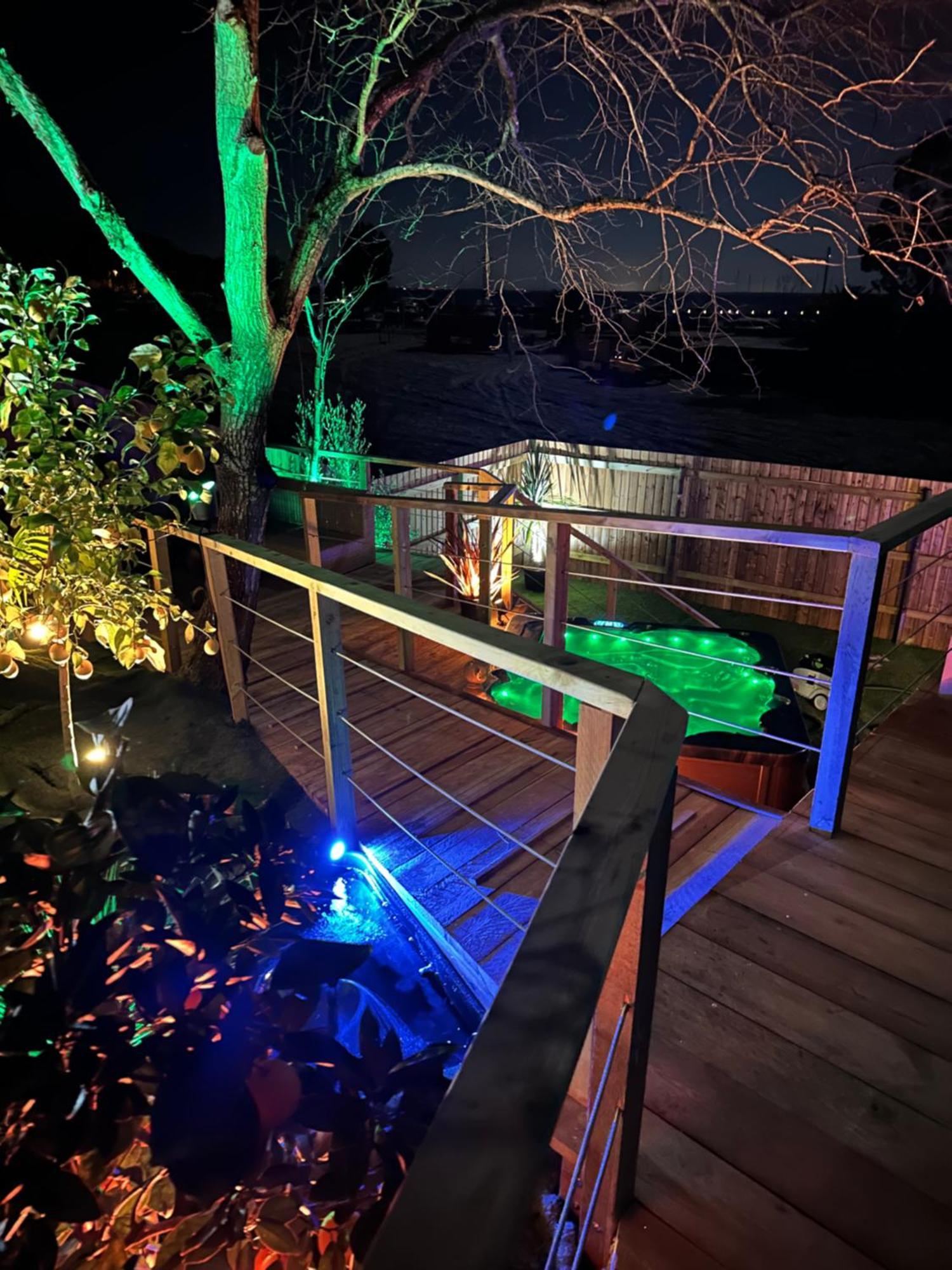 Et Jaccuzy Sur La Chalet *
